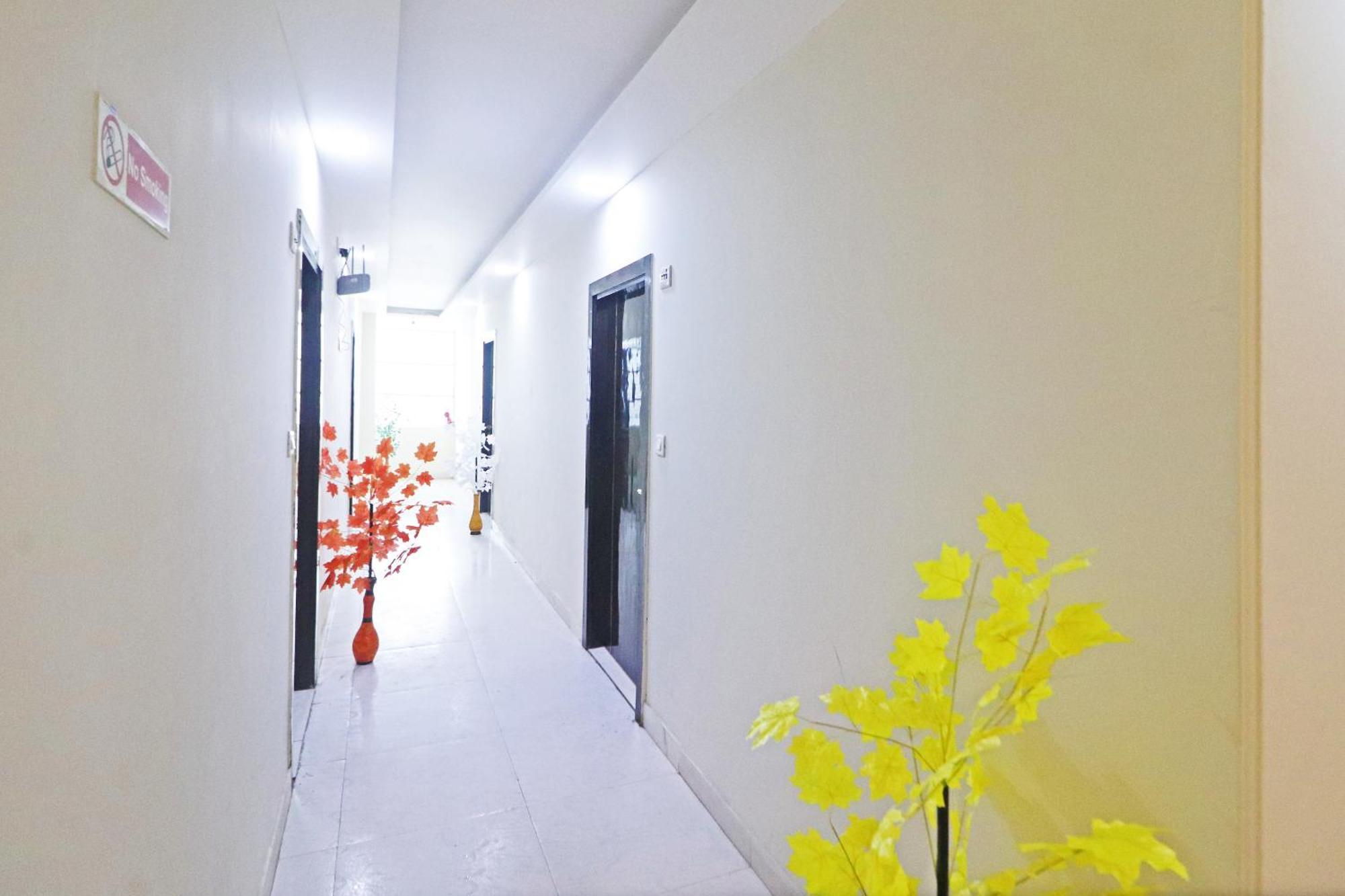 Hotel Qubic Near Igi Delhi Airport Új-Delhi Kültér fotó