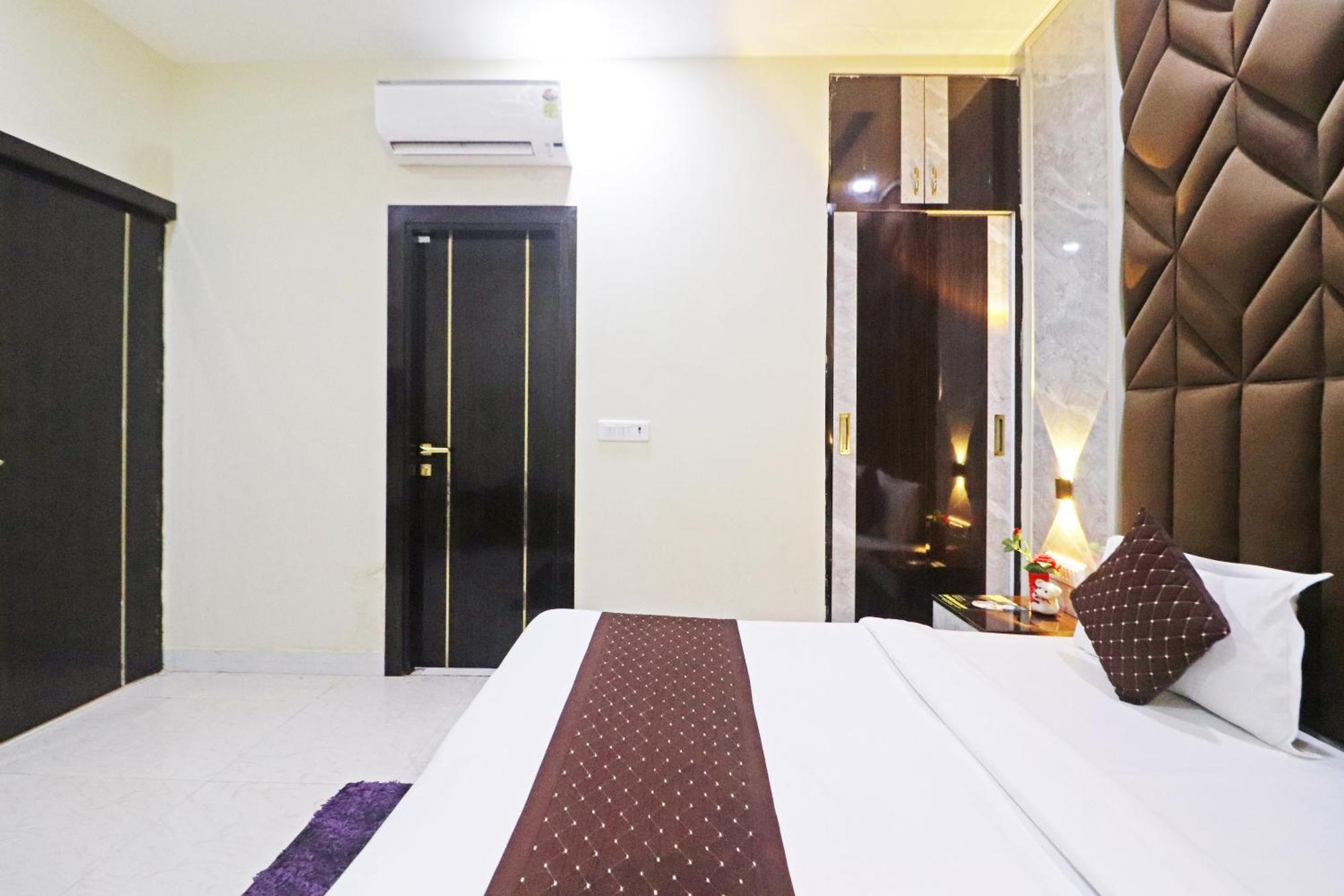 Hotel Qubic Near Igi Delhi Airport Új-Delhi Kültér fotó